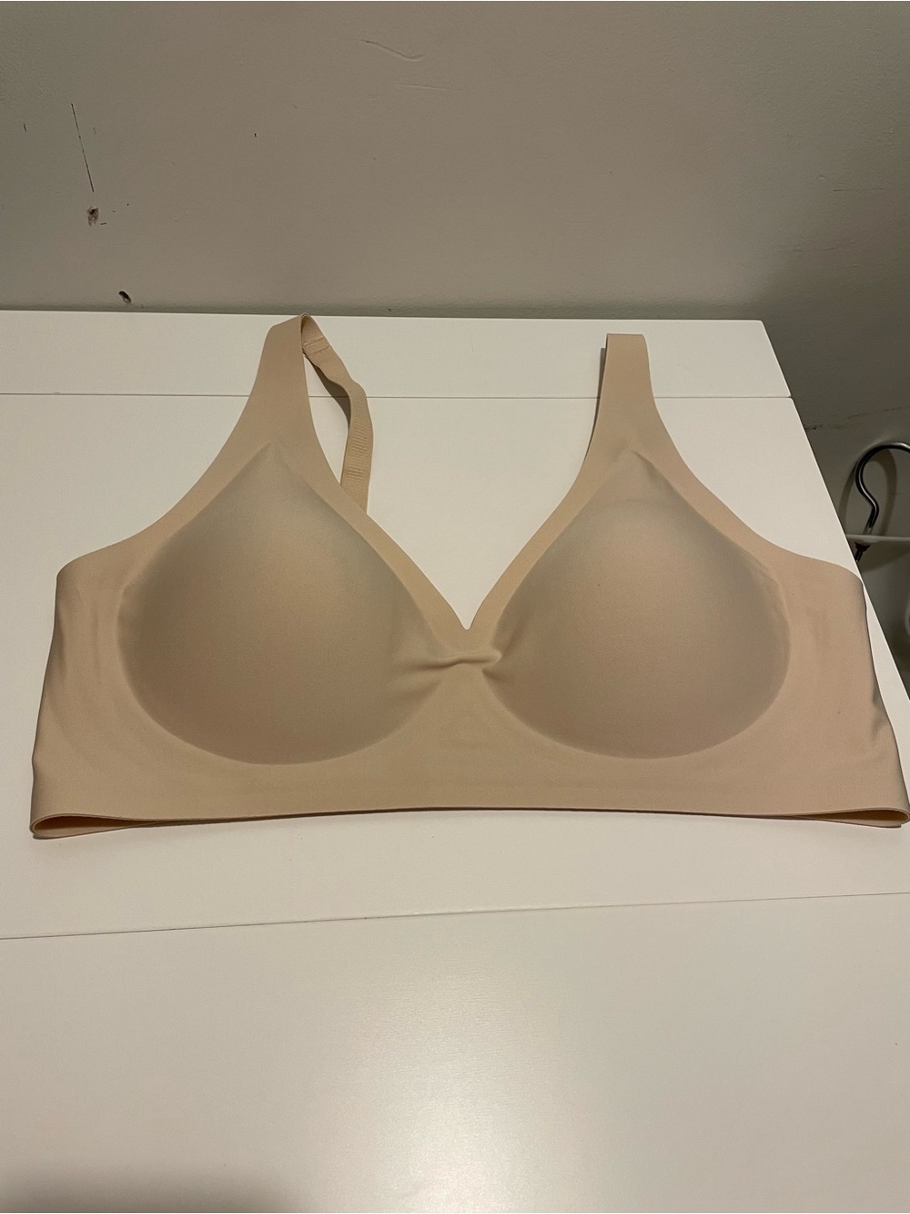 Popilush Brand Women's Large Seamless Wireless Jelly Comfort Plunge Bra Beige